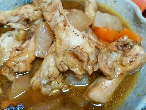 鶏手羽元と大根人参のカレー煮